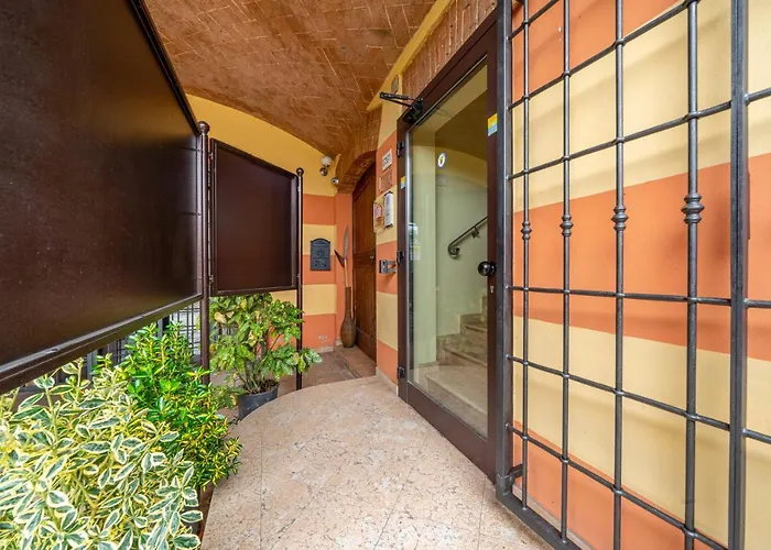 Casello A1, Sud - Aurora Charming Affittacamere 3*